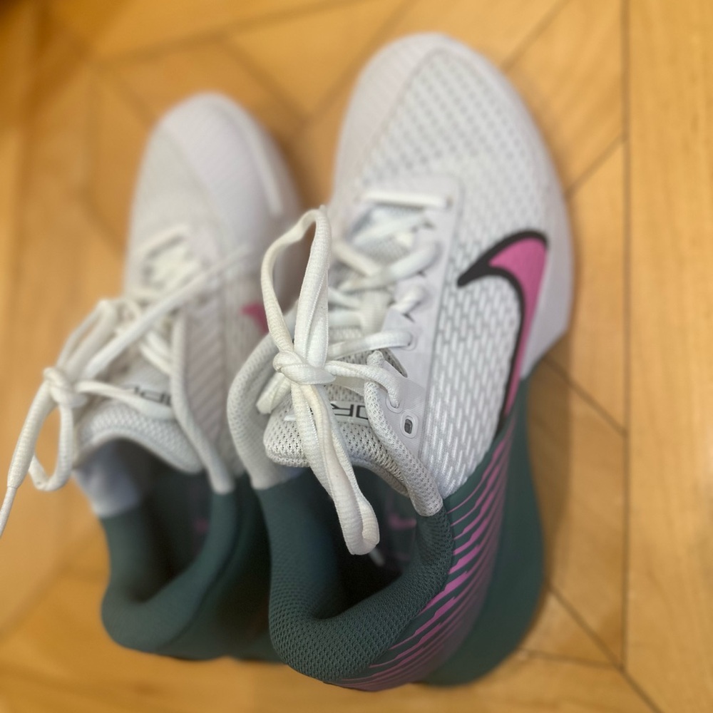 Nike Vapor Pro 2 White/Pink/Bicoastal Woman’s 6.5